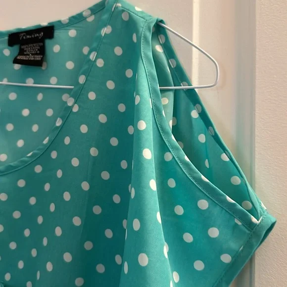 Ladies Top - Picture 3 of 5